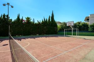 Tennis and/or squash facilities at Aparthotel Vibra Bay or nearby Még 21 kép