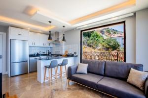 Kép Luxury Flat w Jacuzzi and Amazing Sea View in Kas szállásáról Kaşban a galériában