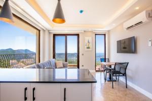Kép Luxury Flat w Jacuzzi and Amazing Sea View in Kas szállásáról Kaşban a galériában