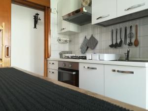 Kuchyň nebo kuchyňský kout v ubytování In vacanza a Itri - Casa Ileana