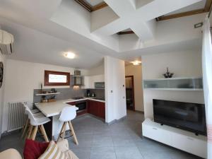 Кухня или мини-кухня в Garda Terme
 +11 фотографий