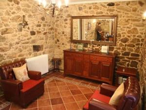 Posedenie v ubytovaní House - 6 Bedrooms with Pool - 0126