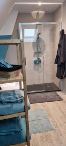 Kúpeľňa v ubytovaní Au Nid des Champs, Agréable chambre d'hôtes, proche de Chartres