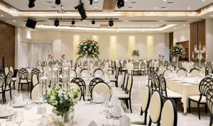 Restaurace v ubytování Ramada Olivie Nazareth + 37 fotografií