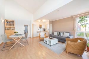 Fotografie z fotogalerie ubytování Penthouse STRANDBURG mit Meerblick v destinaci Sassnitz