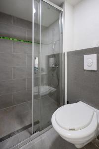 Kúpeľňa v ubytovaní K27- Boutique Apartments, Best Location, by BQA