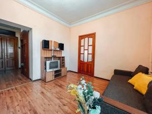Kuchyňa alebo kuchynka v ubytovaní Apartments On Kreshchatik 17 + 16 fotografií