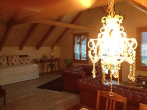 Gallery image of Haus am See in Därligen