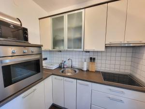 Kuchyňa alebo kuchynka v ubytovaní Cloud 9 - Apartment near Opatija with free private parking