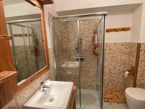 Fotografia z galérie ubytovania Appartement 6 pers - Terrasse - Parking - Animaux acceptés - FR-1-445-184 v destinácii Montgenèvre