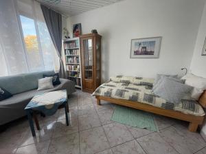 Ruang duduk di Attraktive 2 Zimmer Wohnung in Toplage, Nähe Messe