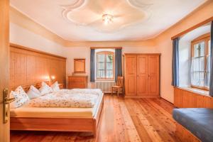 Postel nebo postele na pokoji v ubytování Pausahof - Apartment Abendsonne