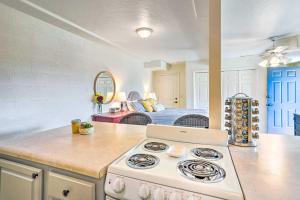 Afbeelding uit fotogalerij van Peaceful Prescott Studio with Mountain Views! in Prescott