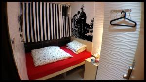 Voodi või voodid majutusasutuse Micro toas