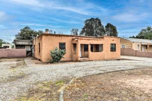 Adobe Albuquerque Home about 5 Mi to Old Town!