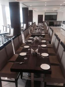 Restaurant o un lloc per menjar a Hotel Lake View