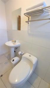 Vannituba majutusasutuses Majhu Hostal