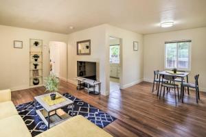 a living room with a couch and a table at Cozy Mountain View Apt Near Downtown San Jose in Mountain View