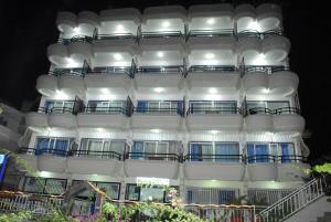 The building in which az apartmanhoteleket is located