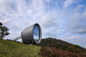 BuninyongWorld's Only Skybarrel on edge of Extinct Volcano的相册照片