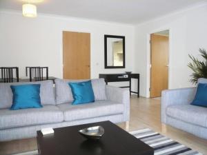 A seating area at Urban Abode 