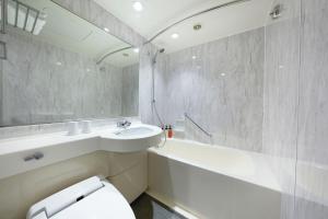 Ένα μπάνιο στο Hotel Villa Fontaine Tokyo-Shinjuku +38 φωτογραφίες