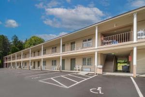 an empty parking lot in front of a motel at Quality Inn in Great Barrington