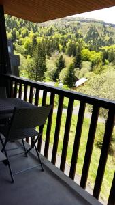 Balkón alebo terasa v ubytovaní appartement avec balcon au Mont Dore