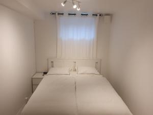 Postel nebo postele na pokoji v ubytování Apartments in Gjettum Bærum - Spacious and Modern