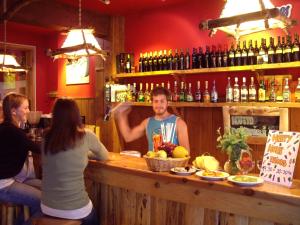 Nápoje v ubytování Marcopolo Inn Hostel Bariloche