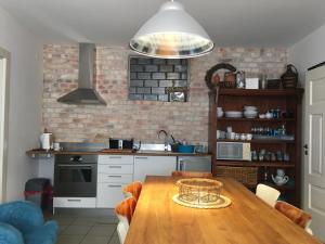 Kuchyň nebo kuchyňský kout v ubytování Apartmán ve Dvoře