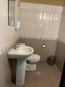Ванна кімната в ENIGMA HOSTEL