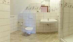Kylpyhuone majoituspaikassa Pensjonat Pod5