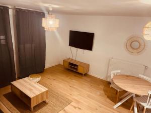 Telewizja i/lub zestaw kina domowego w obiekcie Chessy Disneyland