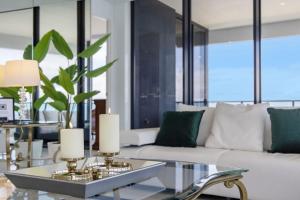 Area soggiorno di Sub Penthouse Oracle 46th floor - GC Getaways