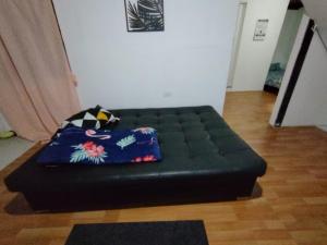 A bed or beds in a room at CASA BLANCA Apartaestudios