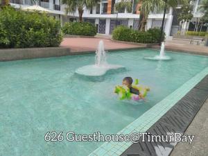 Kolam renang di atau dekat dengan Abe Studio Home Timurbay Seafront