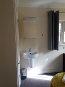 Koupelna v ubytování Local Lodges Bedford & Milton Keynes