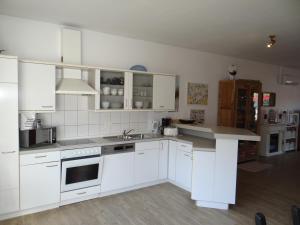 Photo de la galerie de l'établissement Ferienanlage Haus hinter den Dünen FH 92, à Prerow