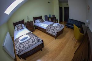 Afbeelding uit fotogalerij van Restauracja Hotel Ostoja in Wieniawa