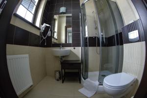 Afbeelding uit fotogalerij van Restauracja Hotel Ostoja in Wieniawa +39 foto's