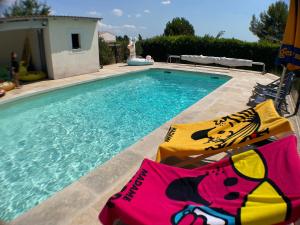 Bazén v ubytování Anse Coco Luberon - Au calme, gite en Provence avec piscine sécurisée et parking nebo v jeho okolí