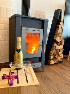 Zdjęcie z galerii obiektu Casa Nueva de Vigo Rural Mos con Jacuzzi y chimenea para ESCAPADA ROMANTICA w mieście Mos