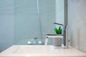 Φωτογραφία από το άλμπουμ του Sea n' Smile στην Απόλπαινα +60 φωτογραφίες