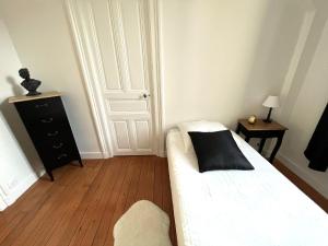 Fotografia z galérie ubytovania l'Hôtel des Ventes Reims Chativesle v destinácii Reims