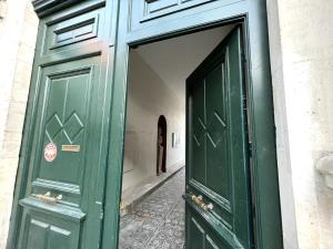 Fotografia z galérie ubytovania l'Hôtel des Ventes Reims Chativesle v destinácii Reims