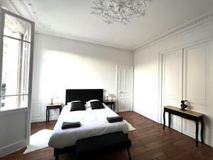 Fotografia z galérie ubytovania l'Hôtel des Ventes Reims Chativesle v destinácii Reims
