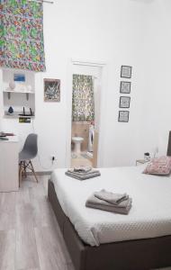 Posteľ alebo postele v izbe v ubytovaní Rosina's flat