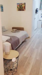 Posteľ alebo postele v izbe v ubytovaní Rosina's flat