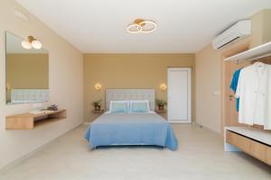 Posteľ alebo postele v izbe v ubytovaní Spartakos Luxury Villa 3
